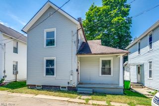 327 Schrock Place SW, Massillon, OH 44647