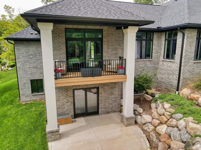 521 Iroquois Court, Oxford Twp, MI 48371