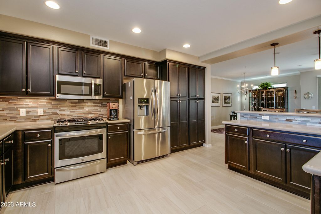 17850 N 68TH Street 2165, Phoenix, AZ 85054 — photo 2