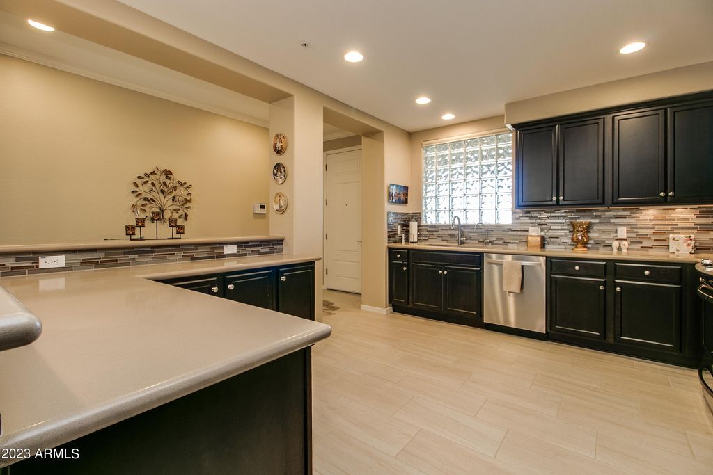 17850 N 68TH Street 2165, Phoenix, AZ 85054 — photo 5