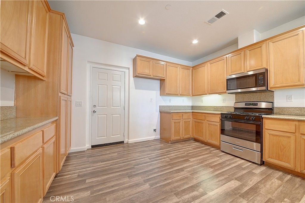 Image 13 of property listing at 26279 Iris Avenue E, Moreno Valley, CA 92555