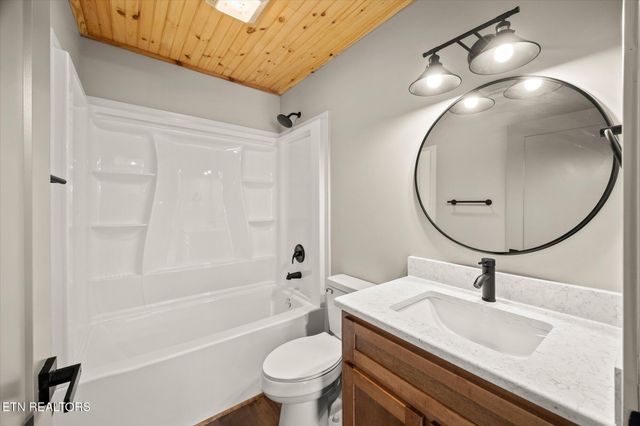 999 Smith Hall Rd, Jamestown, TN 38556