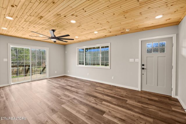 999 Smith Hall Rd, Jamestown, TN 38556