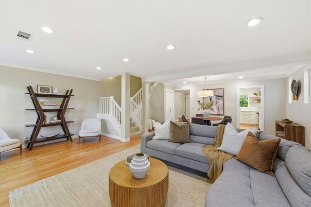 19123 Vineyard Lane, Saratoga, CA 95070