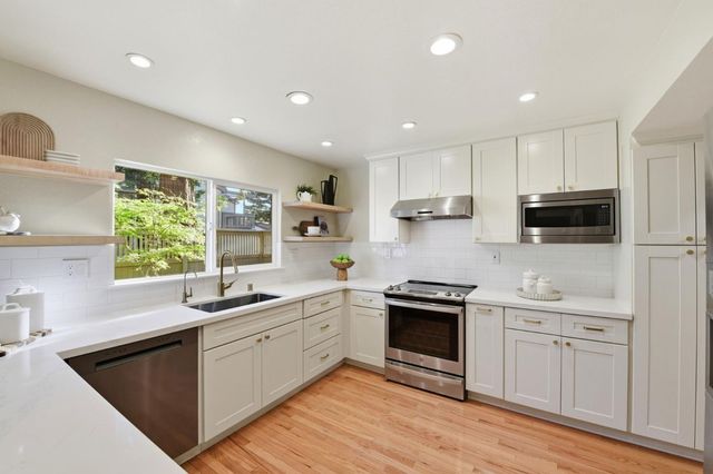 19123 Vineyard Lane, Saratoga, CA 95070