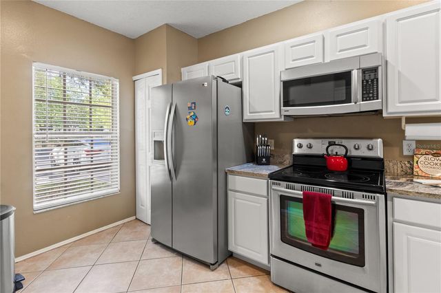 8635 HUNTERS KEY CIRCLE, Tampa, FL 33647
