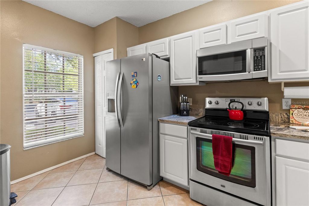 Image 15 of property listing at 8635 HUNTERS KEY CIRCLE, Tampa, FL 33647