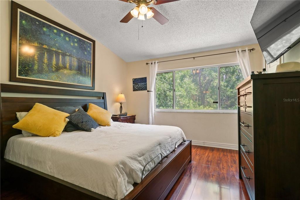 Image 17 of property listing at 8635 HUNTERS KEY CIRCLE, Tampa, FL 33647
