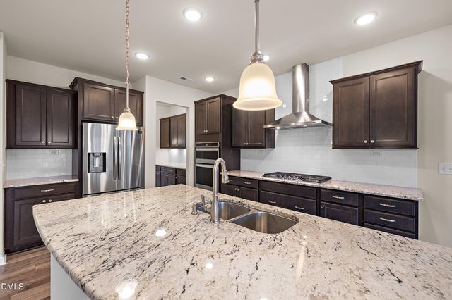 533 Duggins Point, Apex, NC 27523