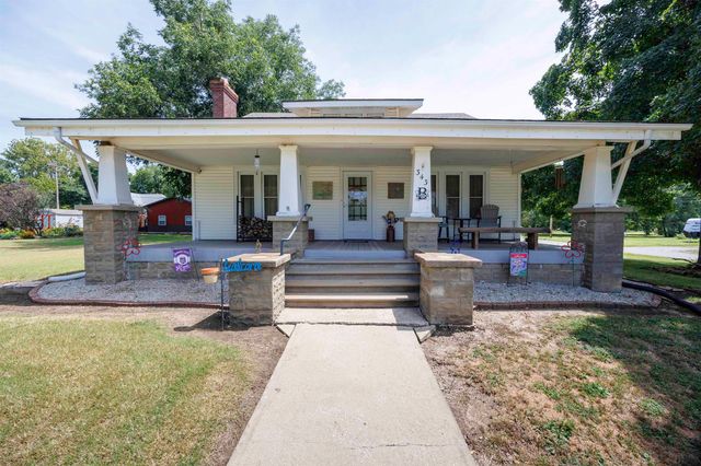 343 S Pine St, Howard, KS 67349