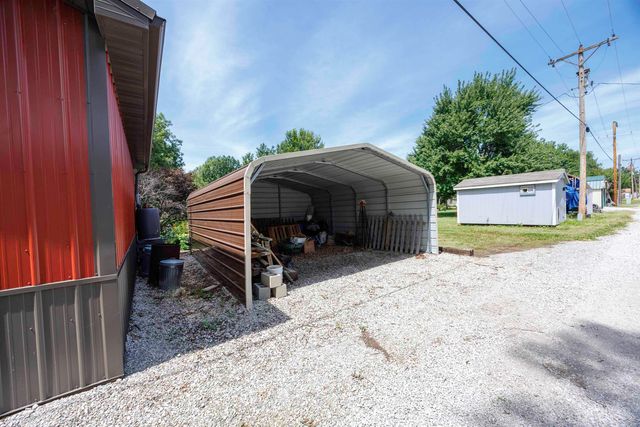 343 S Pine St, Howard, KS 67349