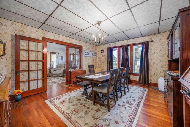 343 S Pine St, Howard, KS 67349