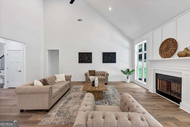 644 Harbour Shores Drive, Jackson, GA 30233