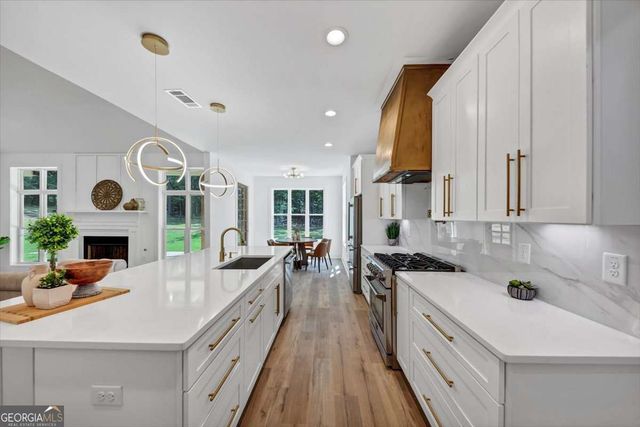 644 Harbour Shores Drive, Jackson, GA 30233