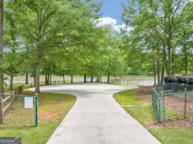 644 Harbour Shores Drive, Jackson, GA 30233