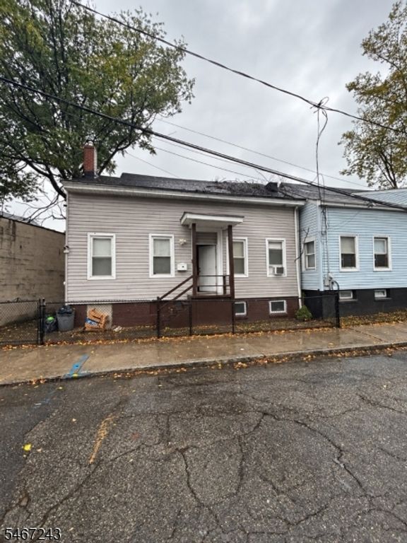 11 N Bridge St, Paterson City, NJ 07522 — exterior