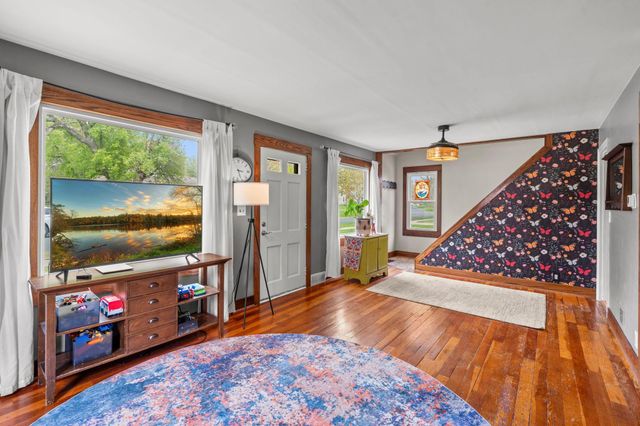 424 Oakwood Drive, Anoka, MN 55303