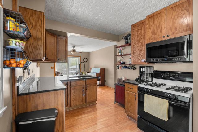 424 Oakwood Drive, Anoka, MN 55303