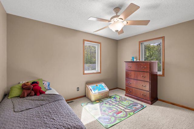 424 Oakwood Drive, Anoka, MN 55303