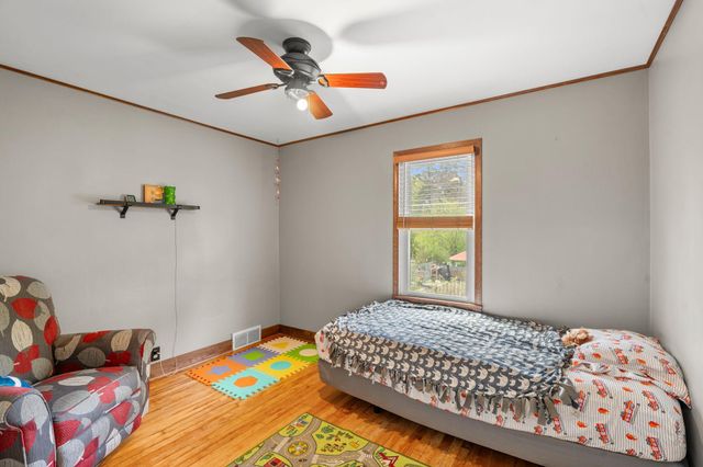 424 Oakwood Drive, Anoka, MN 55303