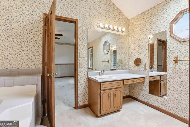 255 Stoneridge Way, Fayetteville, GA 30215