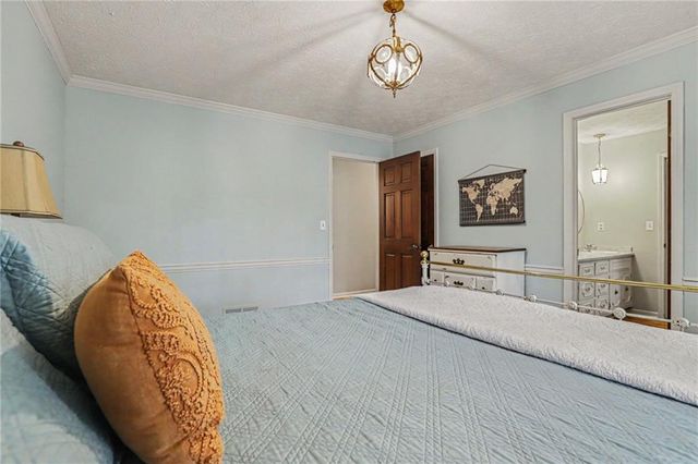 675 Ridge Avenue, Stone Mountain, GA 30083