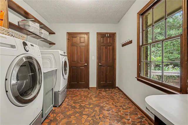 675 Ridge Avenue, Stone Mountain, GA 30083