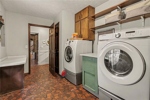 675 Ridge Avenue, Stone Mountain, GA 30083