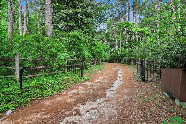 675 Ridge Avenue, Stone Mountain, GA 30083