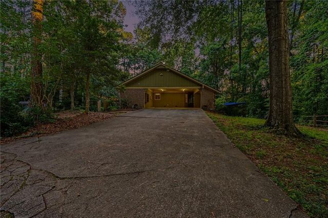 675 Ridge Avenue, Stone Mountain, GA 30083