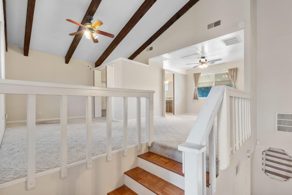 Image 14 of property listing at 1015 E Paradise Avenue, Visalia, CA 93592