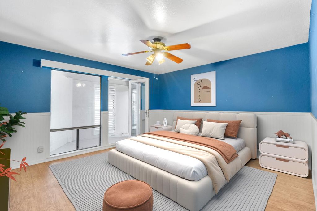 Image 9 of property listing at 1015 E Paradise Avenue, Visalia, CA 93592