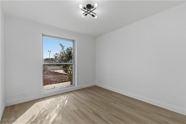 1692 Palora Avenue, Las Vegas, NV 89169