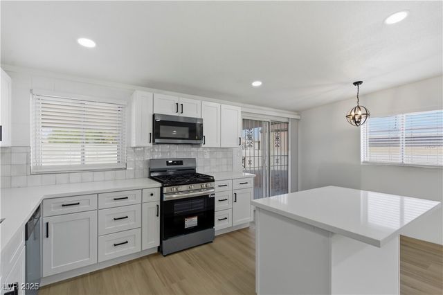 1692 Palora Avenue, Las Vegas, NV 89169