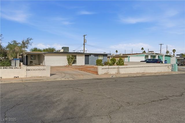 1692 Palora Avenue, Las Vegas, NV 89169