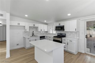 1692 Palora Avenue, Las Vegas, NV 89169