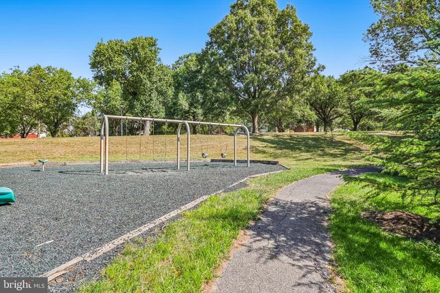8212 CANNING TER, Greenbelt, MD 20770