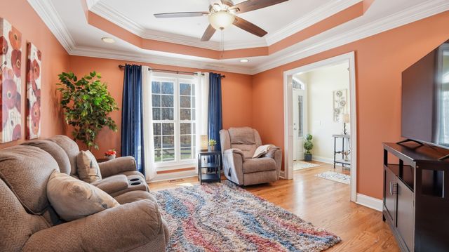 135 Vols Ln, Estill Springs, TN 37330