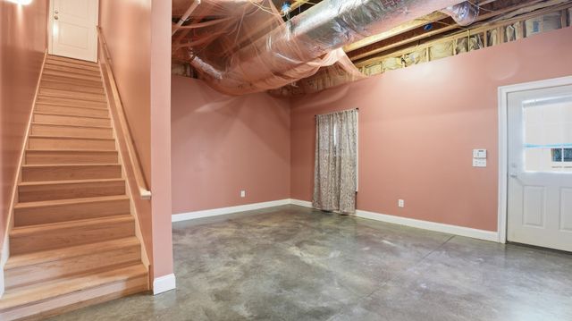 135 Vols Ln, Estill Springs, TN 37330