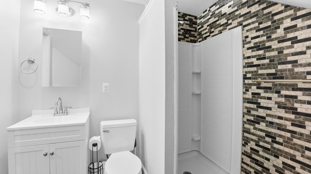 135 Vols Ln, Estill Springs, TN 37330