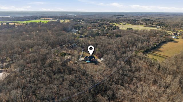 135 Vols Ln, Estill Springs, TN 37330