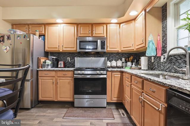 491 SUNDAY DR, Harrisburg, PA 17111