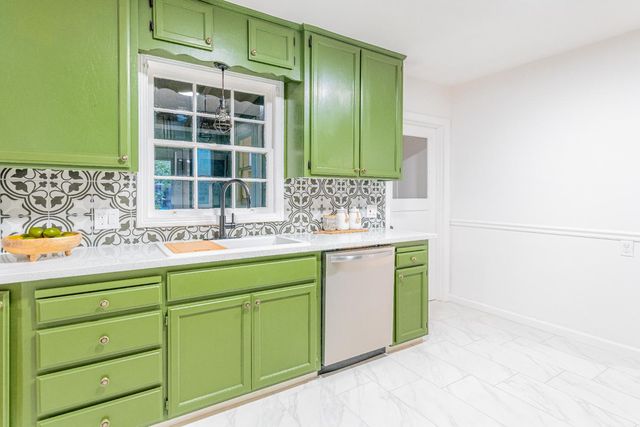 435 Olive Ave, Modesto, CA 95350