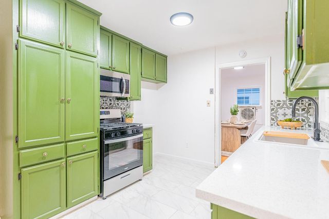 435 Olive Ave, Modesto, CA 95350