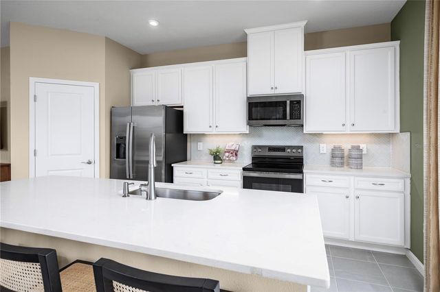 2321 NANCY LEE DRIVE, Lutz, FL 33558