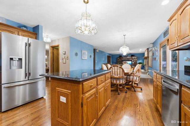 8707 Timbers Pointe Drive, Tinley Park, IL 60487