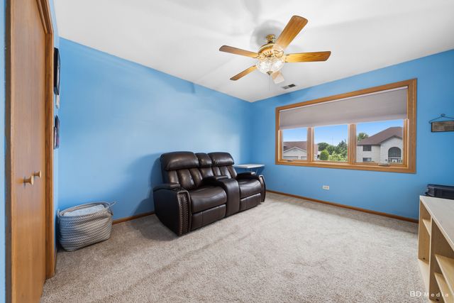 8707 Timbers Pointe Drive, Tinley Park, IL 60487