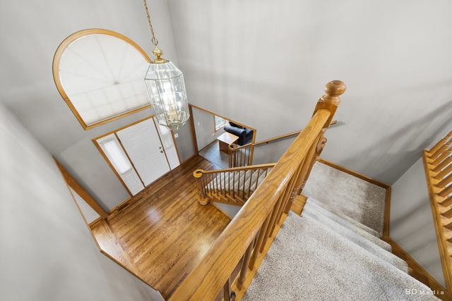 8707 Timbers Pointe Drive, Tinley Park, IL 60487