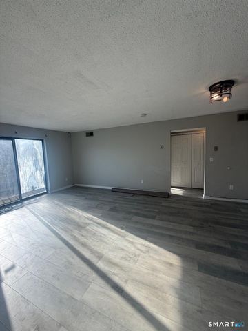 74 Main Street C3, Windsor Locks, CT 06096