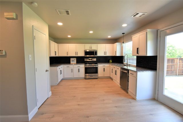 9328 Warren Drive, Mckinney, TX 75071